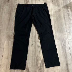 NWOT Perry Ellis Slim Fit- 38x34